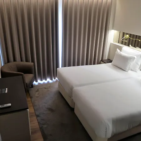 Отель Cristal 4*